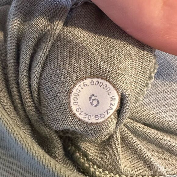 Lululemon Energy Bra (6) Sea Moss Green - Picture 2 of 3